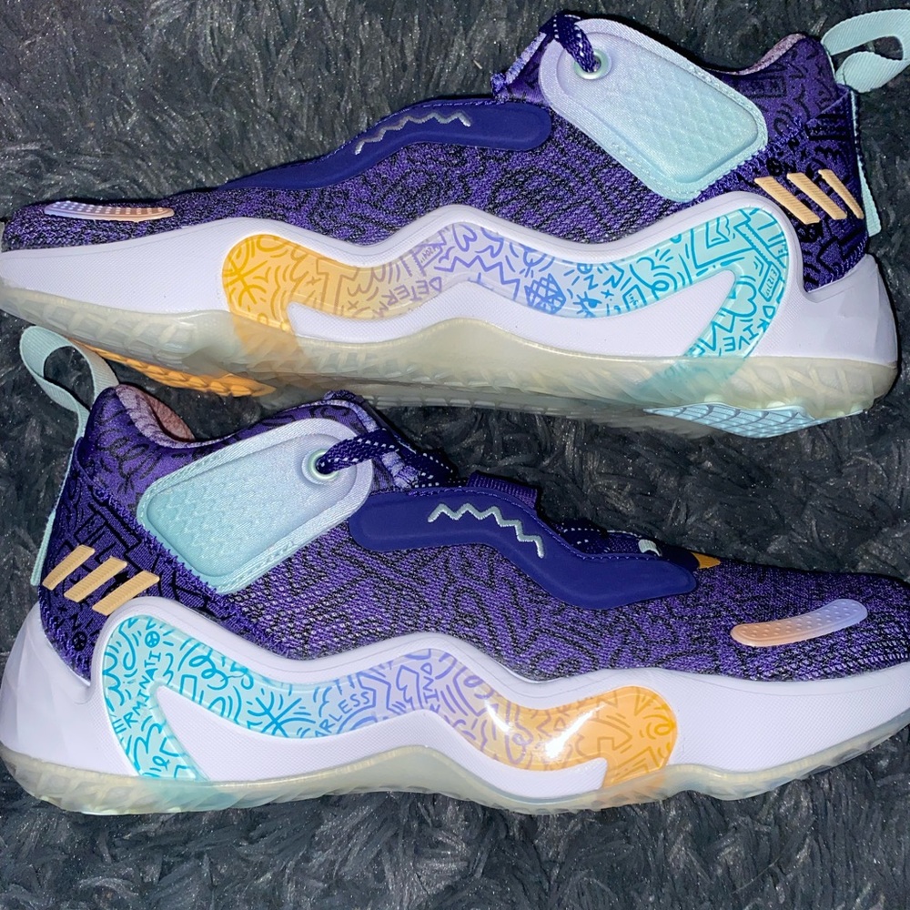 Adidas DON Issue 3